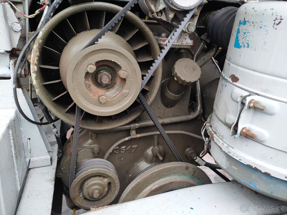 Praga V3S M2 cisterna (fekál) - 5