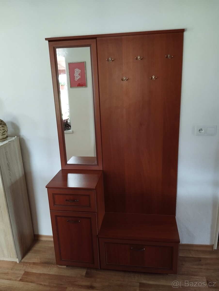 Předsíňová stěna - 5