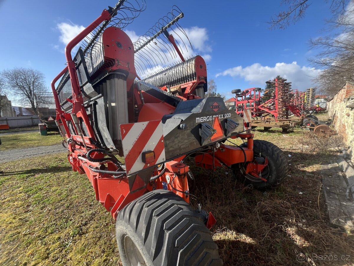 Kuhn MERGE MAXX 900 - 5