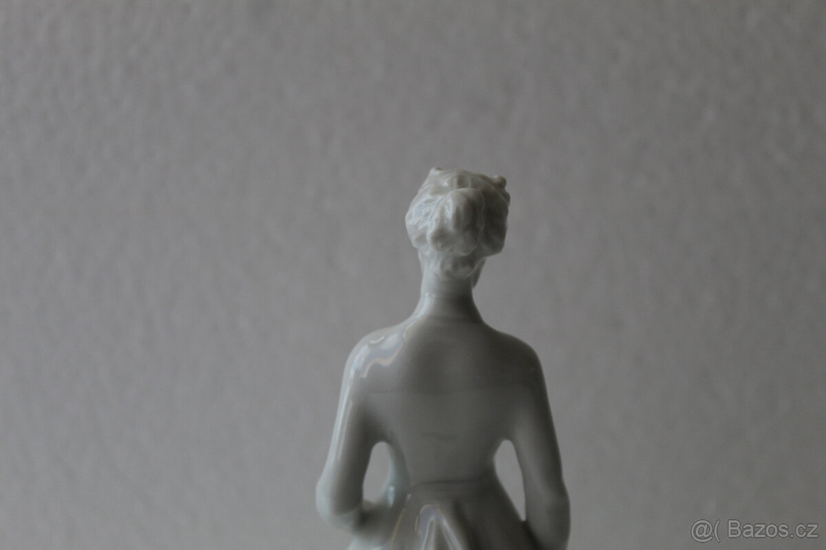 Dáma s vějířem – Royal Dux - 5