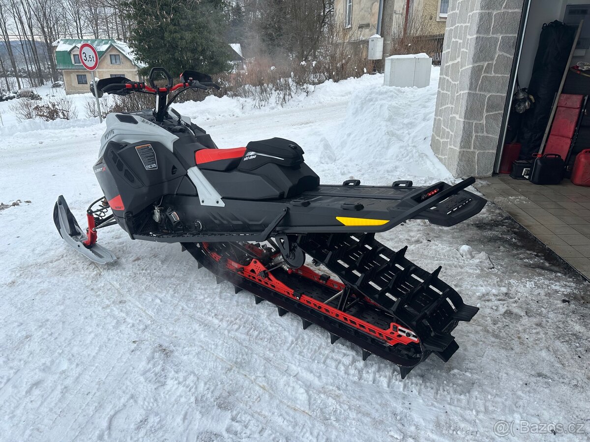 SKI-DOO Summit expert 850 E-Tec Turbo 154 SPZ