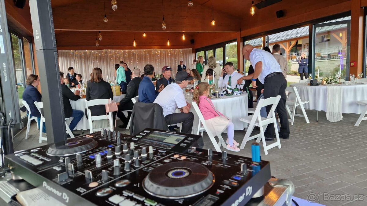 Pioneer XDJ RX3 + UDG Bag - 5