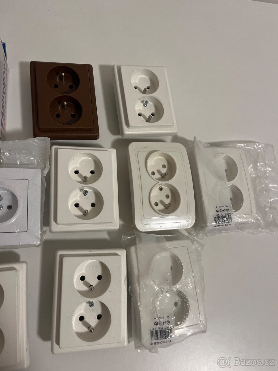 Různé typy zásuvek - 5