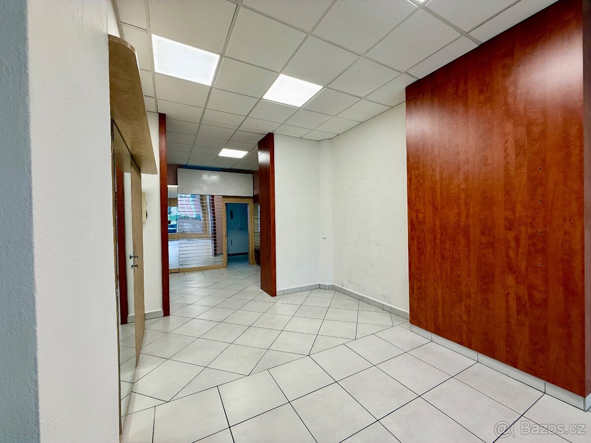 Pronájem komerčního prostoru - Štefánikova, Zlín - 5