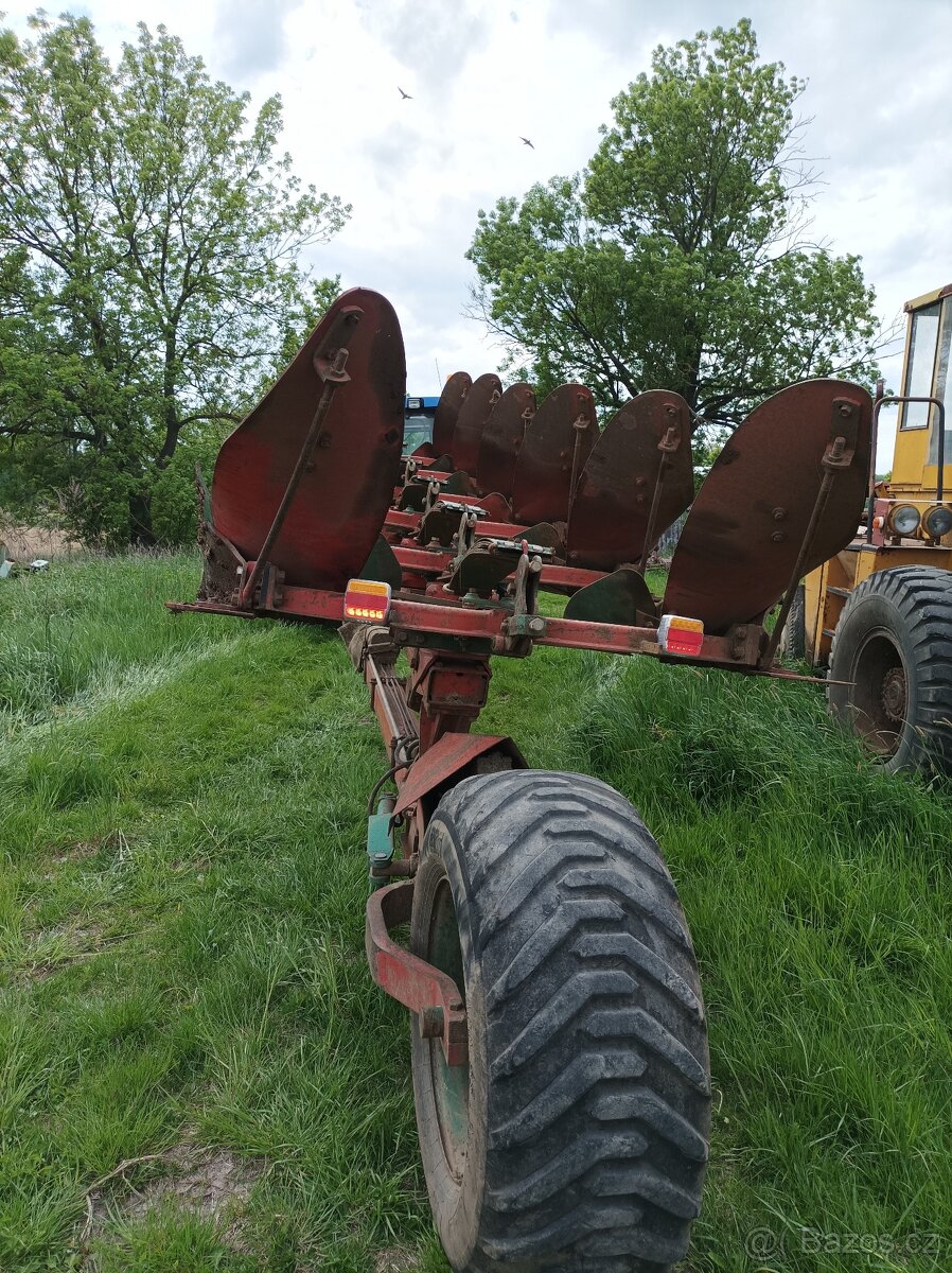 Pluh Kverneland PB-100 6radl. - 5