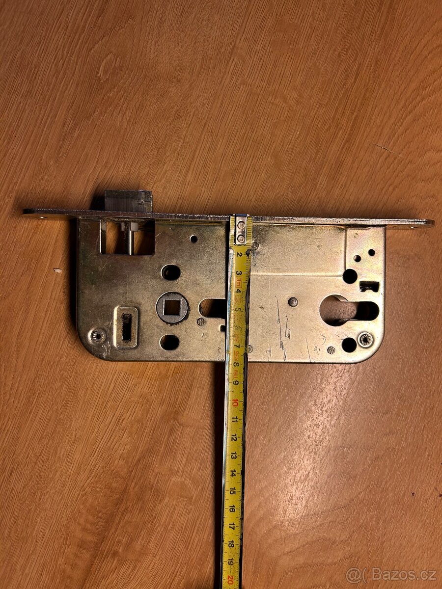 Vchodový zámek - 5