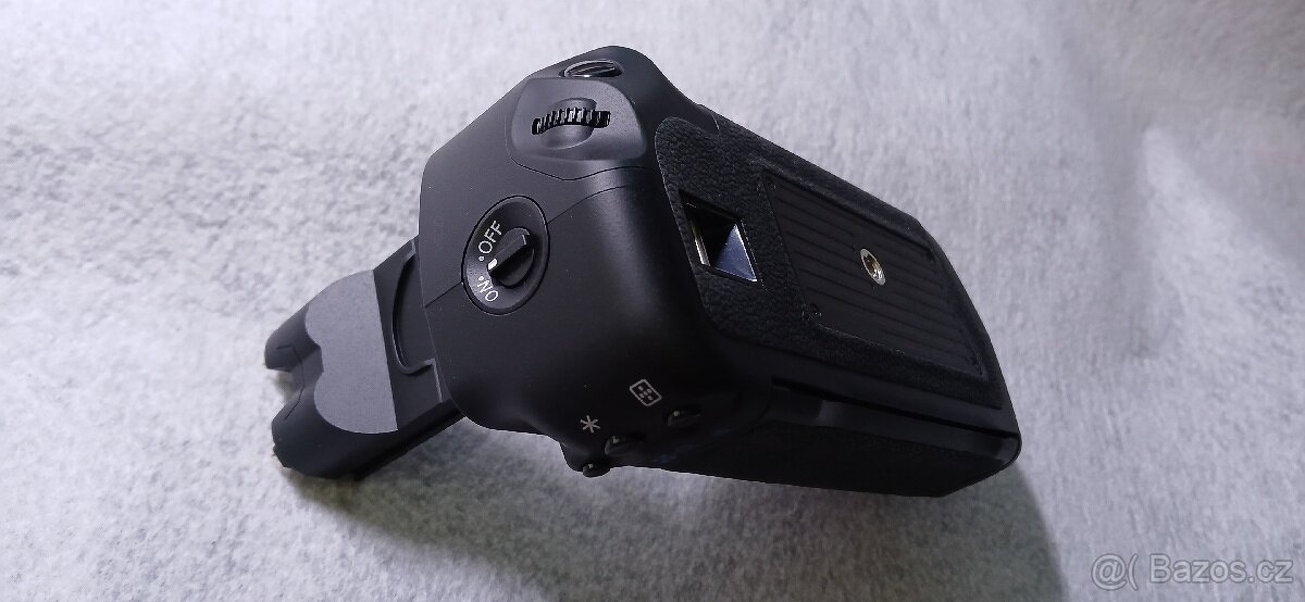 Battery grip pro Canon EOS 5D II DSTE nový - 5