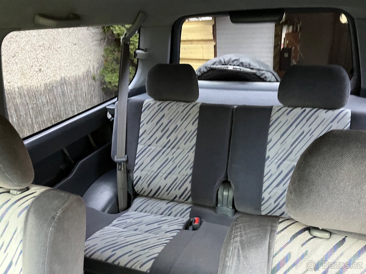 Toyota Land Cruiser J90 - 5