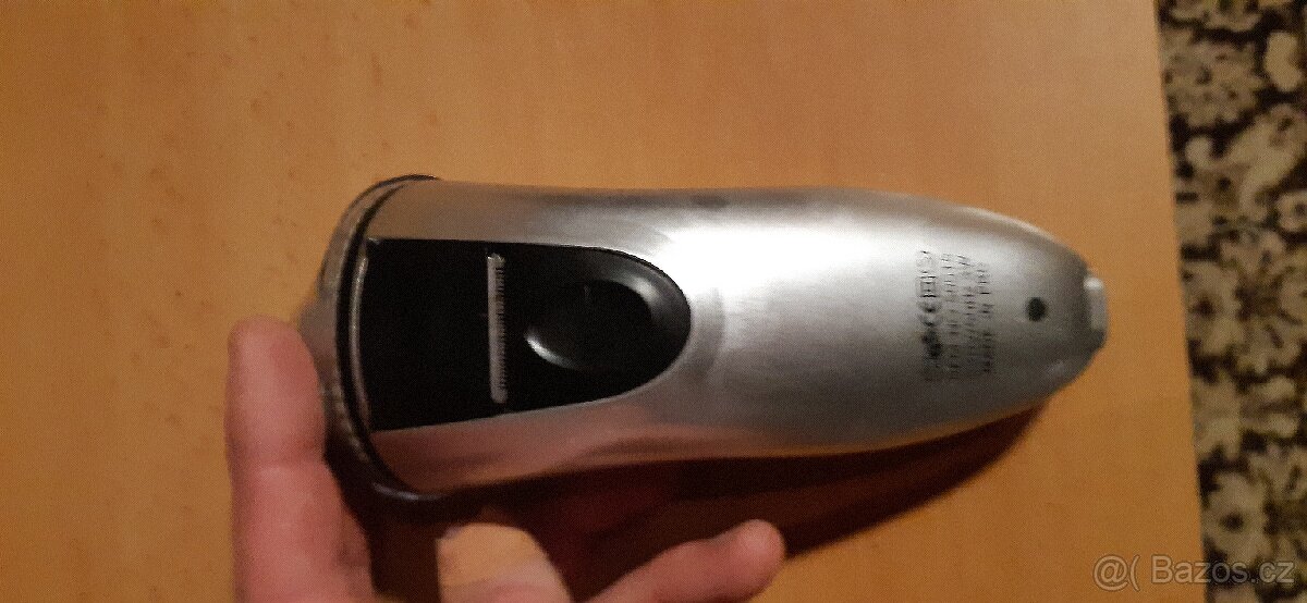 Holicí strojek s příslušenstvím + fotoalba - 5