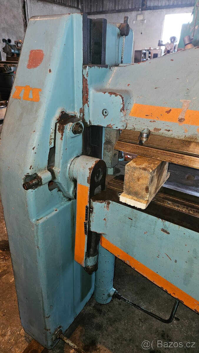 OHÝBAČKA PLECHU XONM 2000/2A/4 - 5