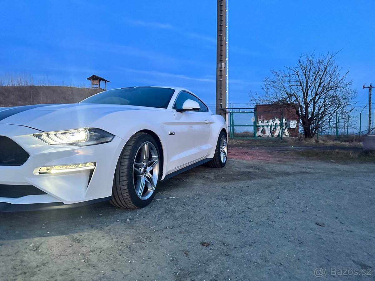 Ford Mustang 5.0 GT - EU verze - 5