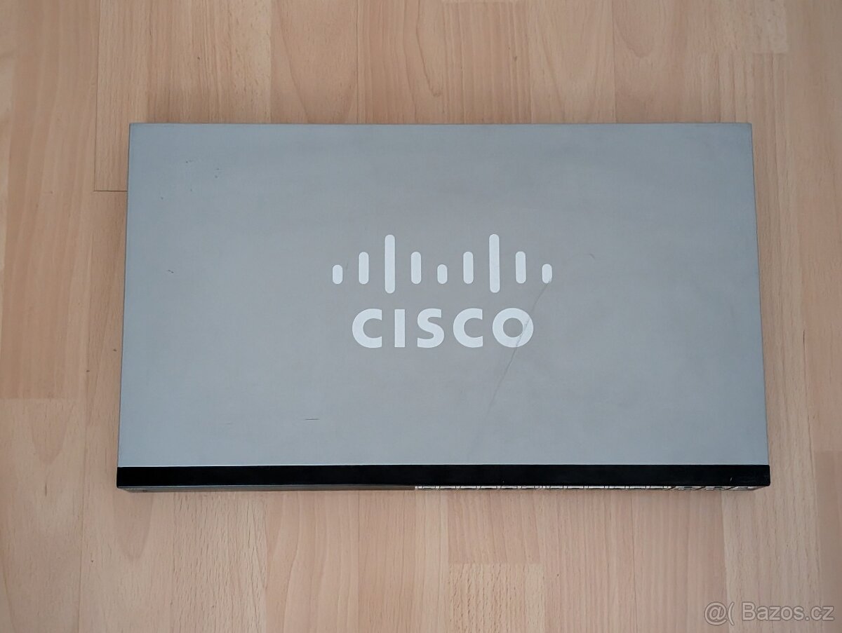 Cisco SF300-24 24p managed switch 2x Gigabit + 2x SFP - 5