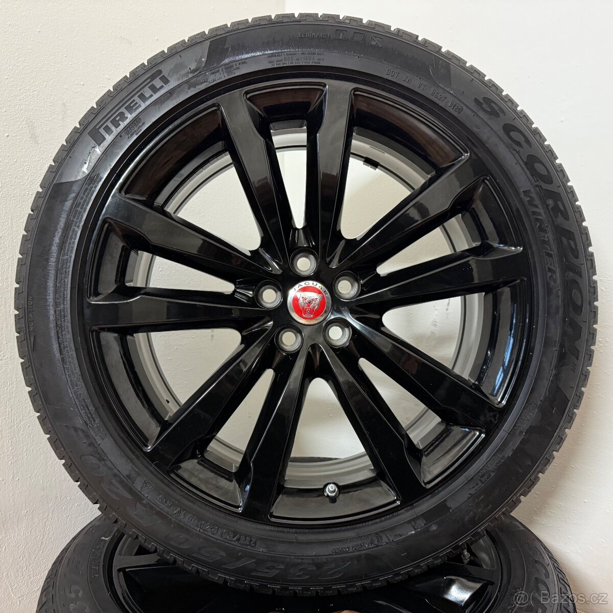 JAGUAR E-PACE 5x108 R20 ET40+ZIMNÍ 235/50R20 7/6mm - 5