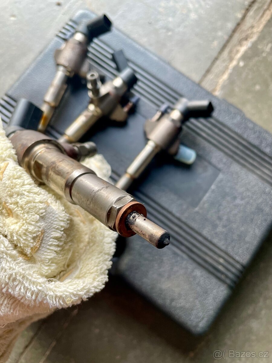 Vstřikovače Volvo V40 1.6D D2 Continental originál. - 5