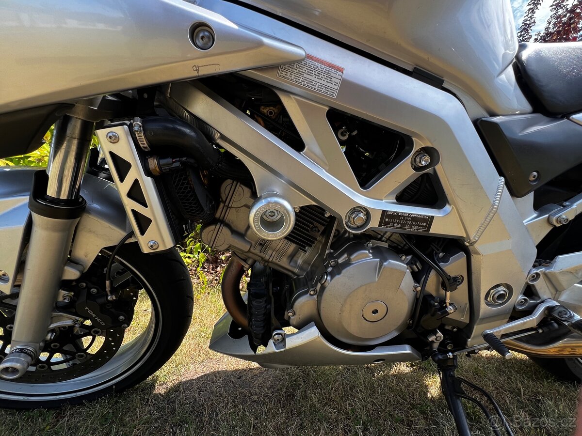 Suzuki SV1000S - 5