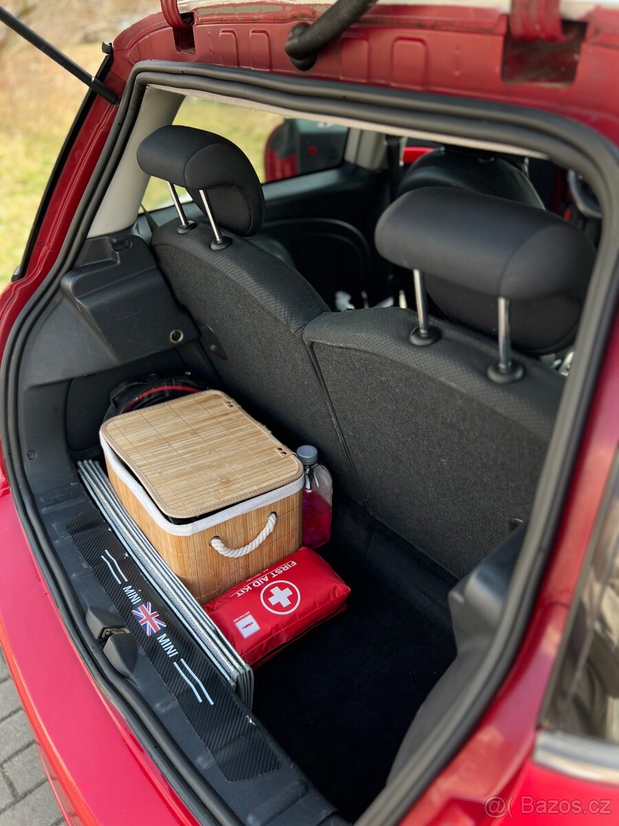 Mini Cooper R50, rok 2002 - 5