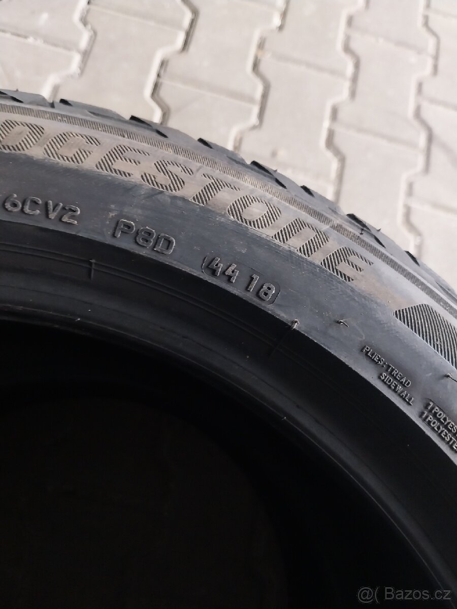 Prodám 2 x letní pneu Bridgestone 215/50/18 - 5