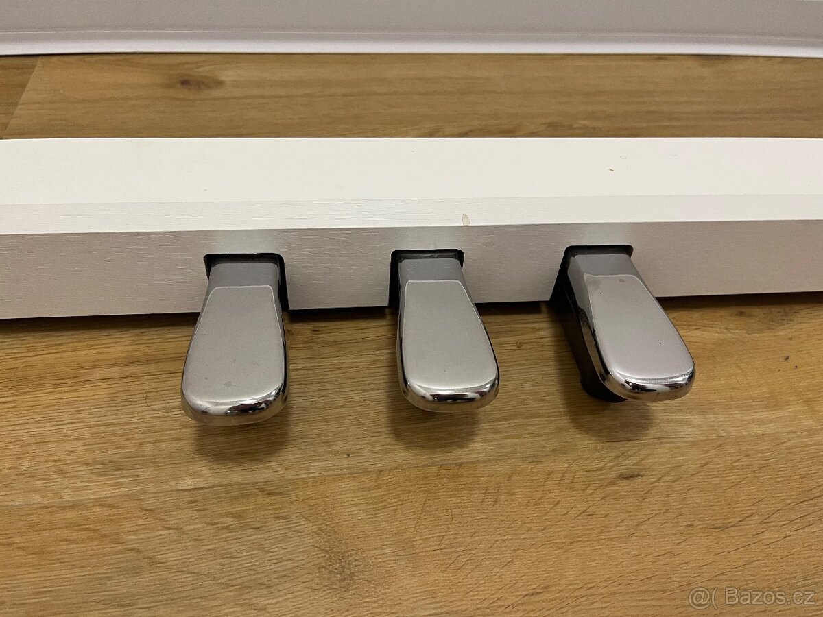 Stojan na Roland s pedálnicí - 5