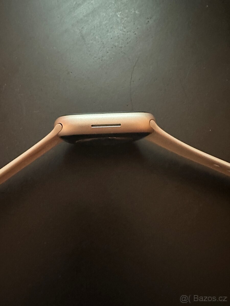 Apple Watch 8 45 mm LTE - 5