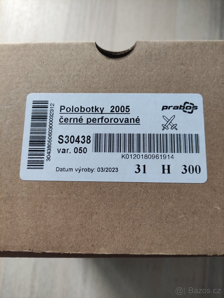 Polobotky černé, perforované vel. 11 (EUR 46) - 5