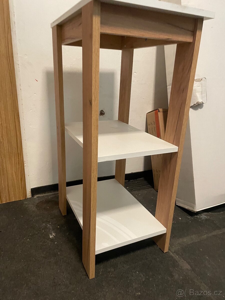 Koupelnové skříňky a zrcadlo - 5