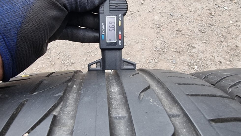 Letní pneu 245/35/18 Bridgestone Run Flat - 5