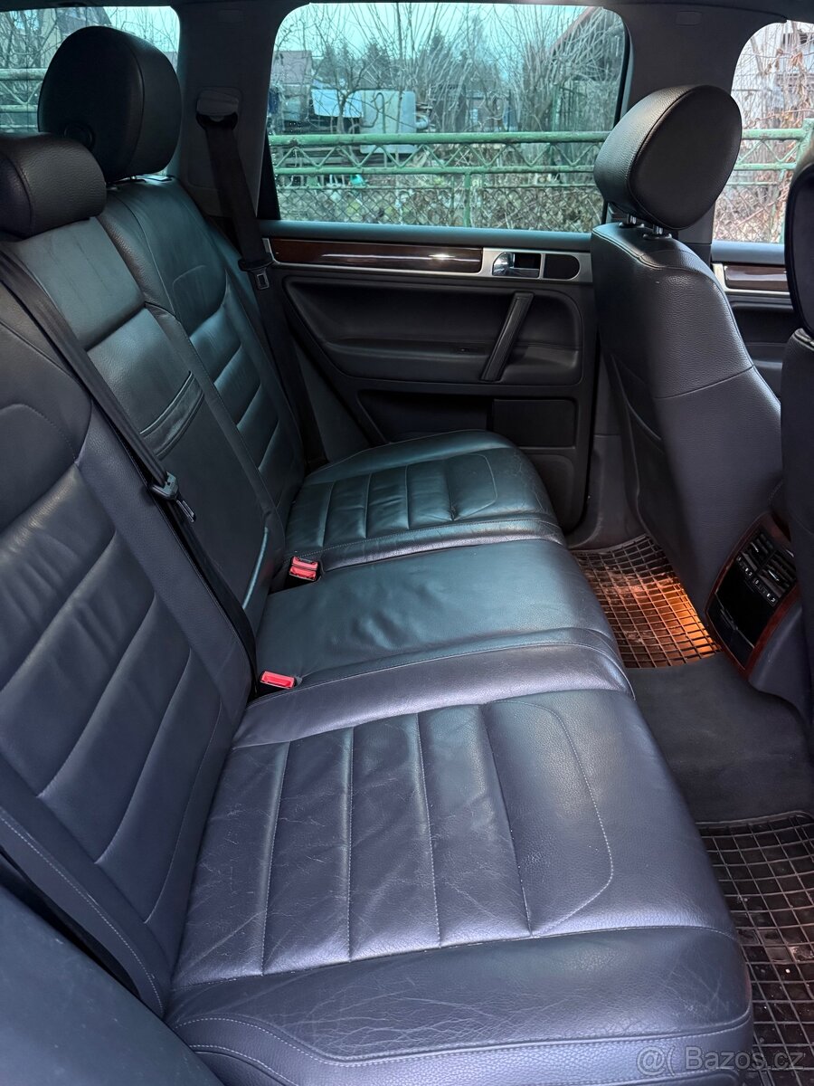 Volkswagen Touareg 1 - 5