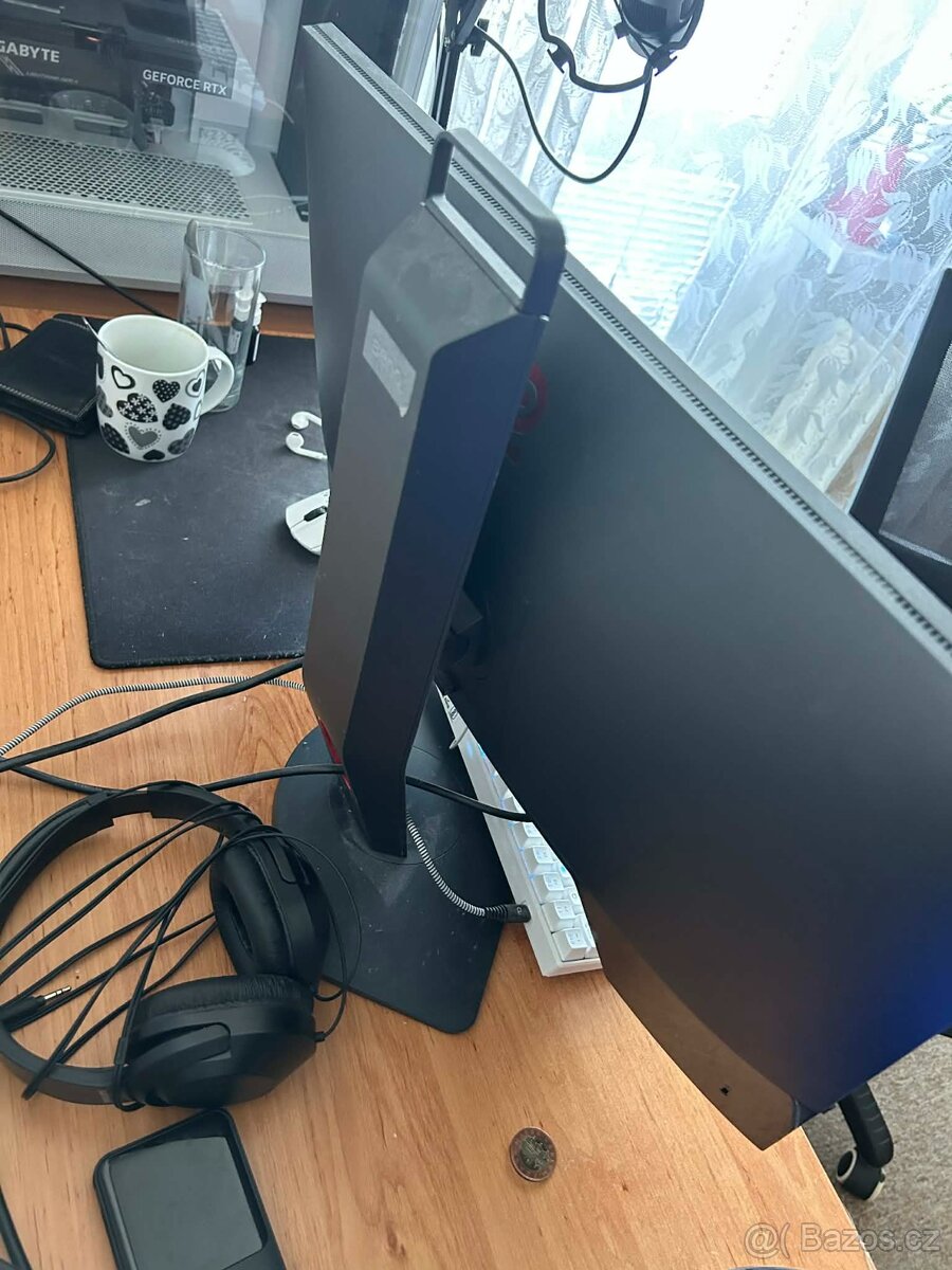 Dvojice monitorů - 5