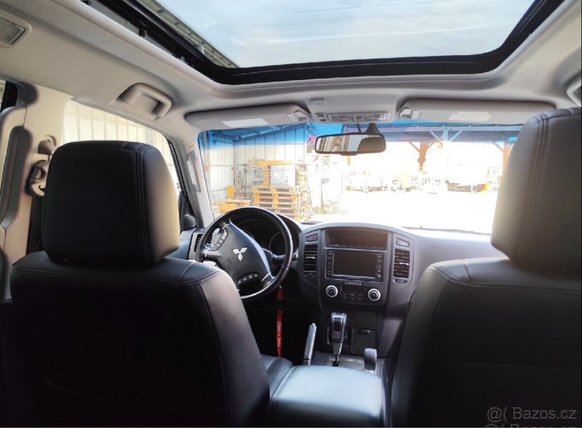 Mitsubishi Pajero 3.2 V8 140kw najeto 120tis