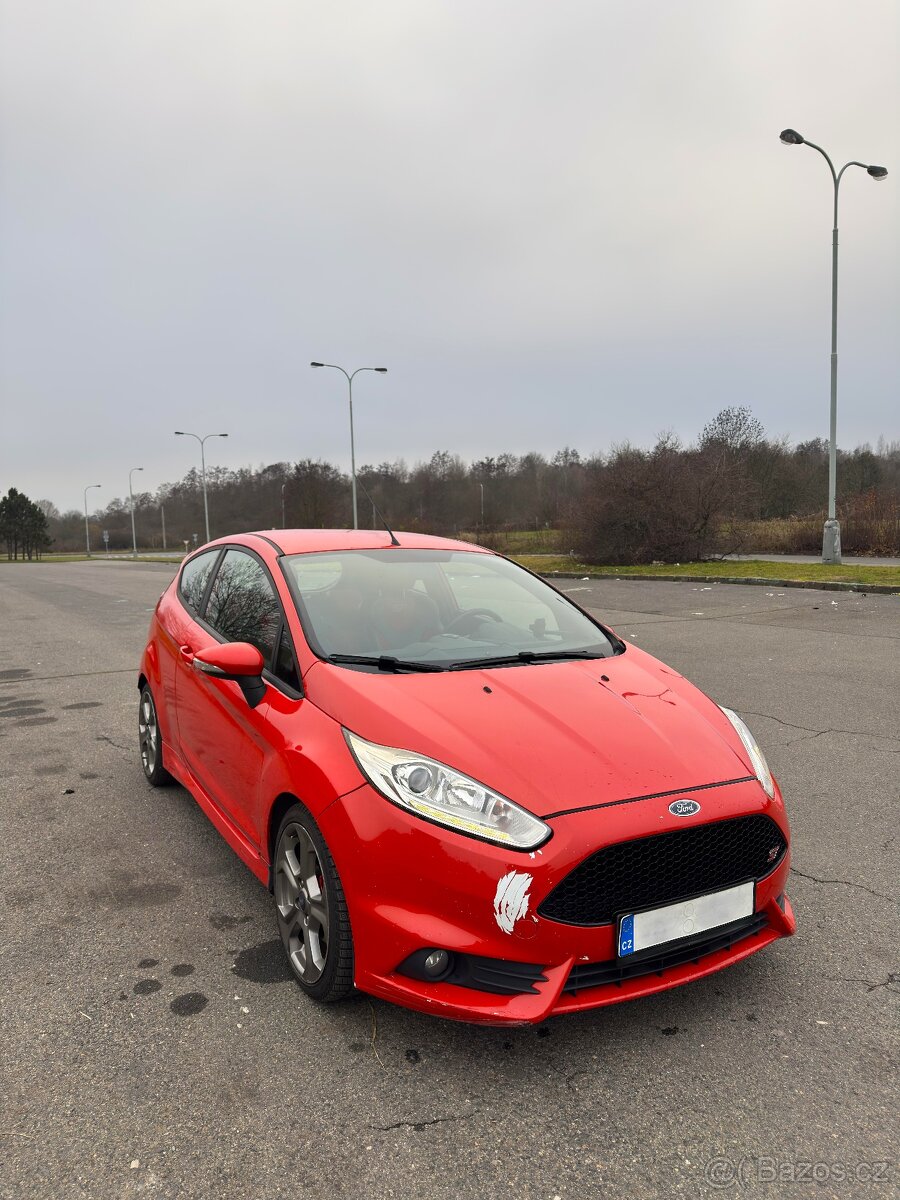 Ford Fiesta ST 1.6 2013 - 5