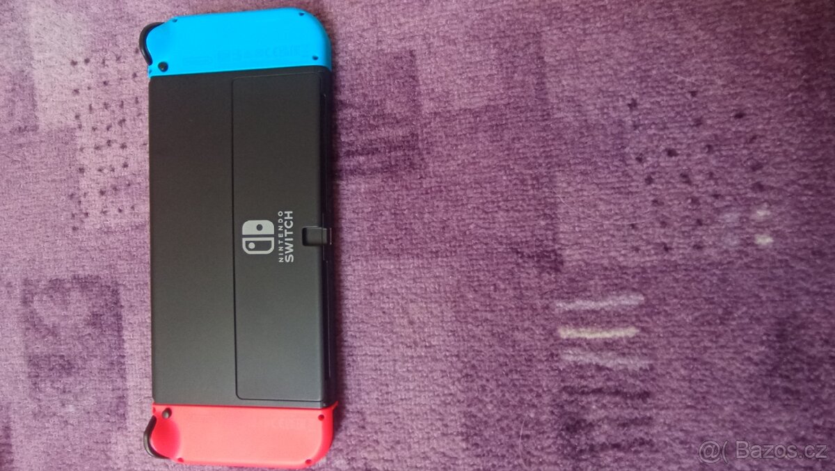 Nintendo switch oled (neon red/Blue) - 5