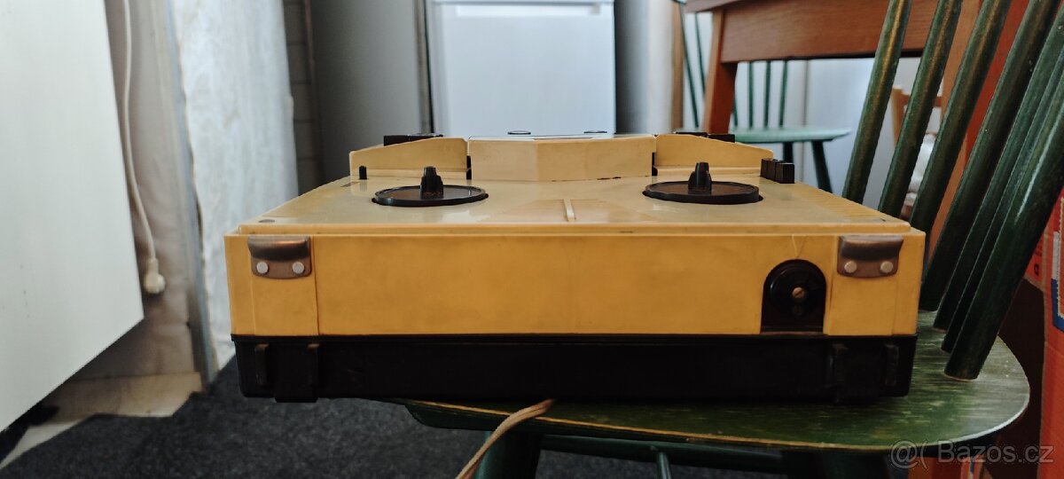 Magnetofon Tesla B4 - 5