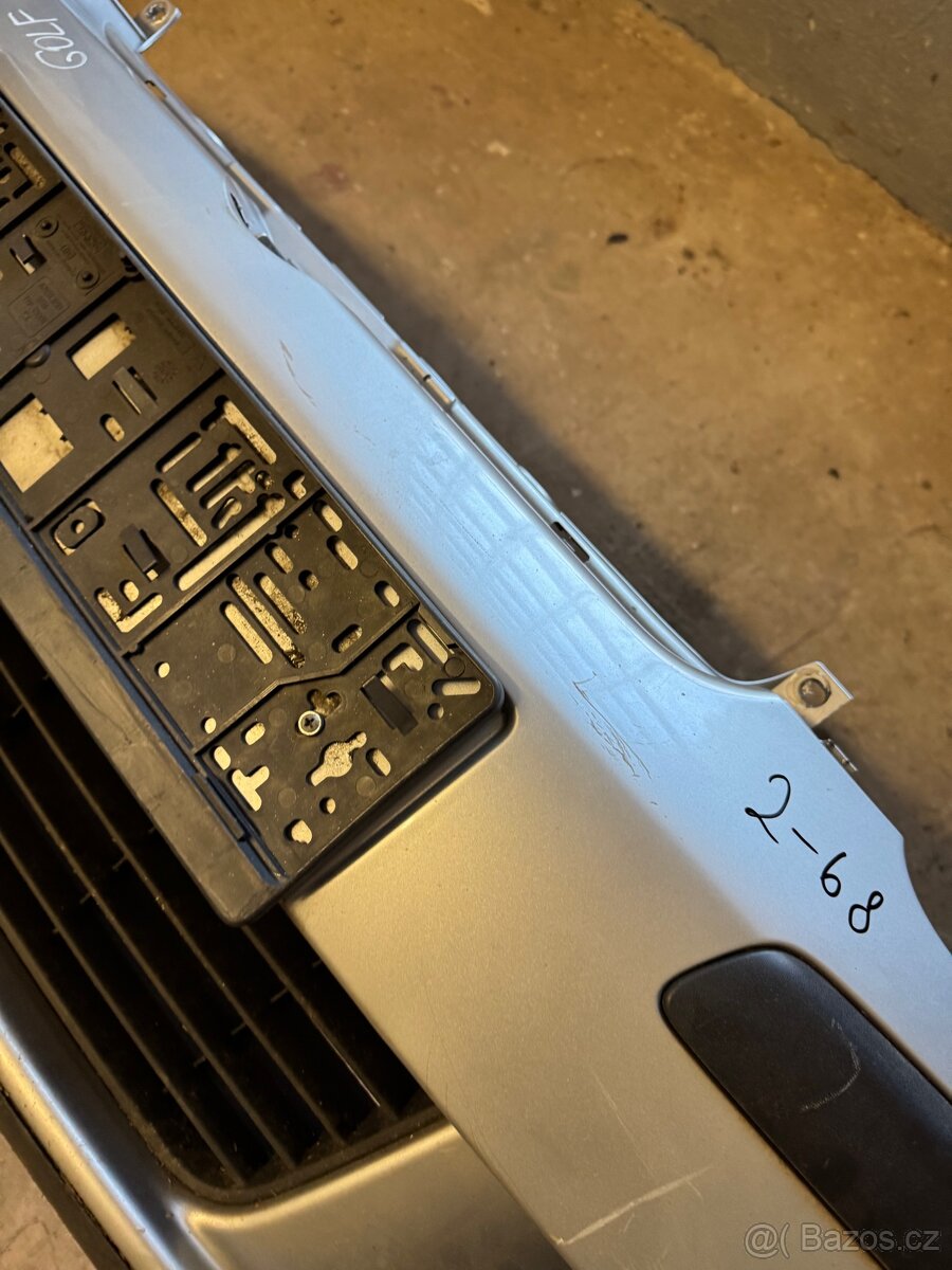 VW Golf 5, přední nárazník - 5