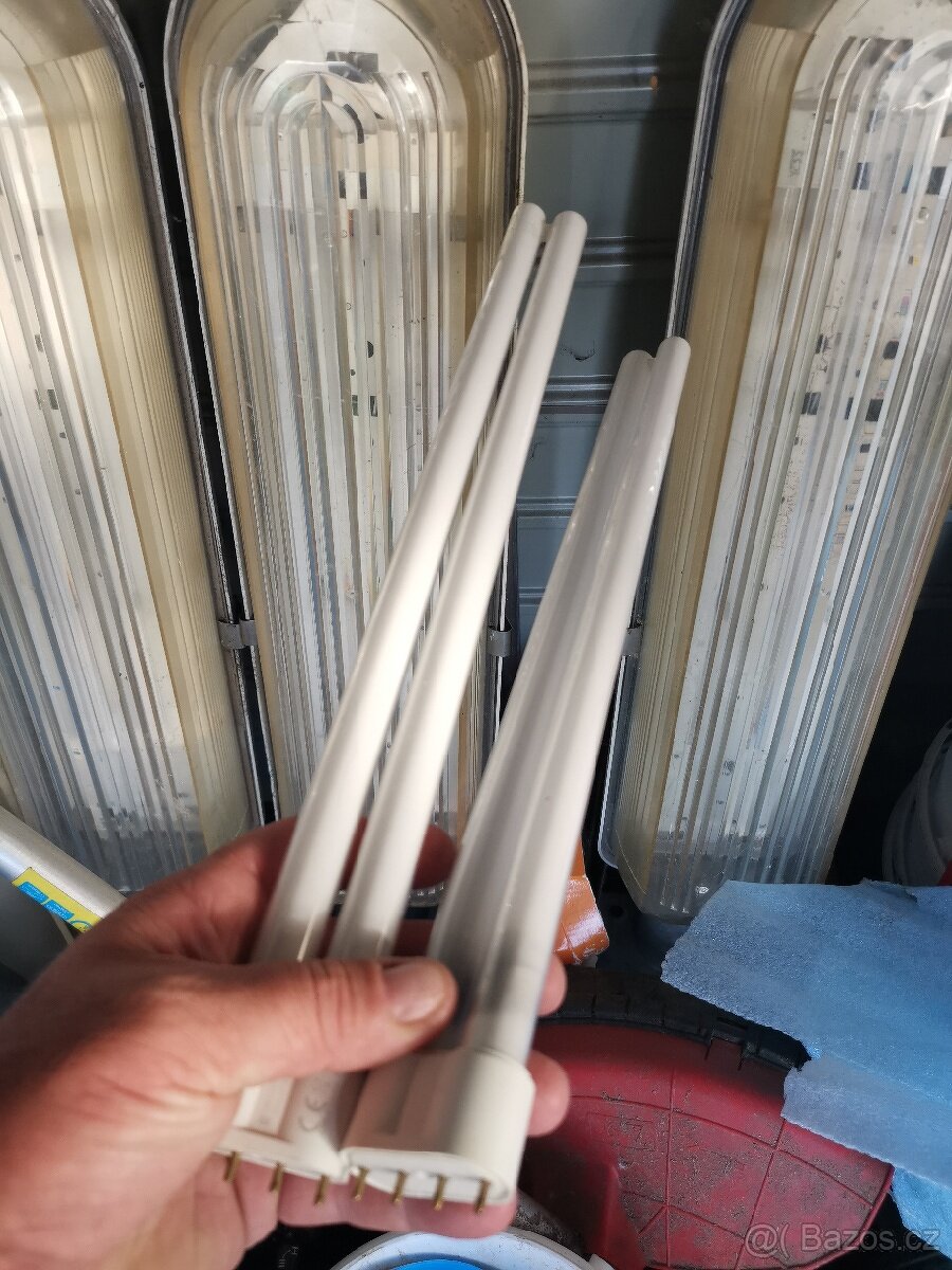 Prodám osvětlení 220V. Cena za vše. - 5