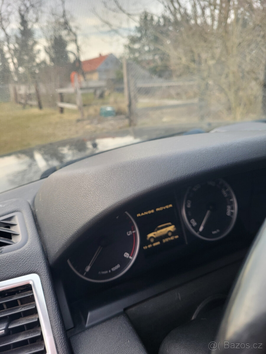 Range Rover sport 3,0 HSE, 2012, poškozený motor
