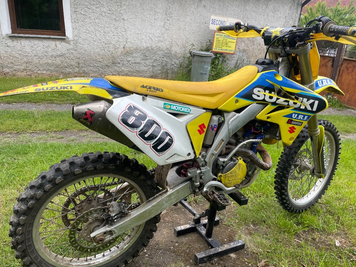 Suzuki rmz 250