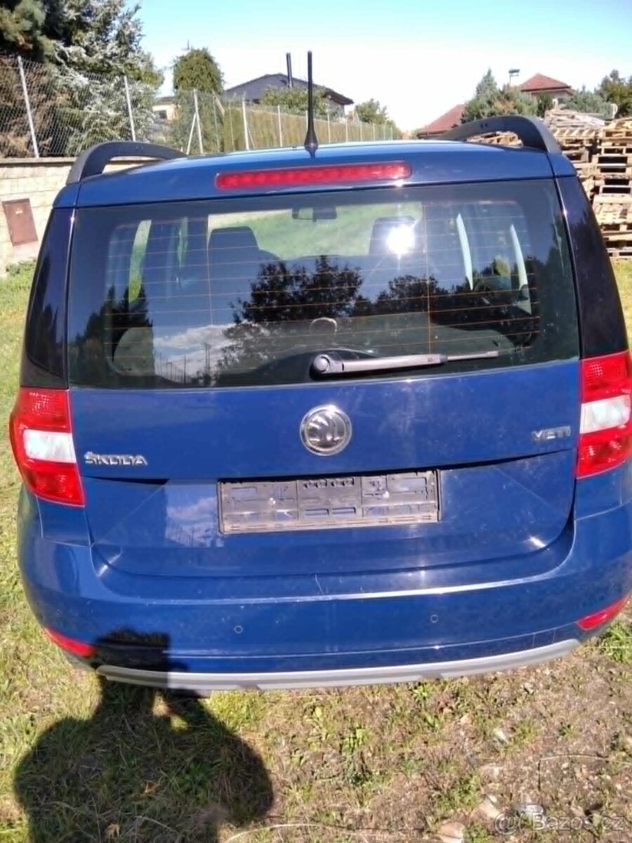 Škoda Yeti 1.2 TSI 77 Kw NEHAVAROVANÉ 1 MAJITEL - 5