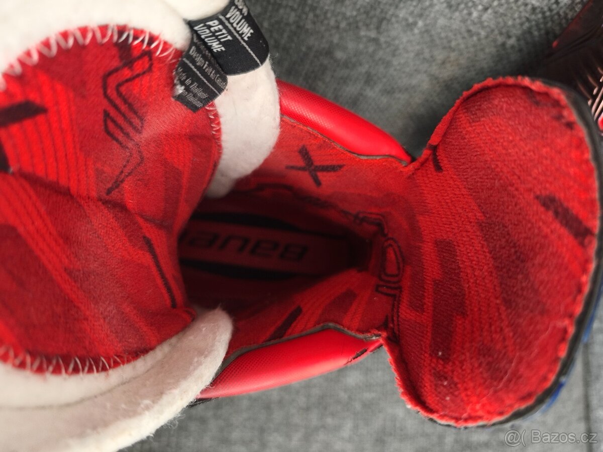 Brusle BAUER X4, INT, vel. 6,5 FIT 1 - 5