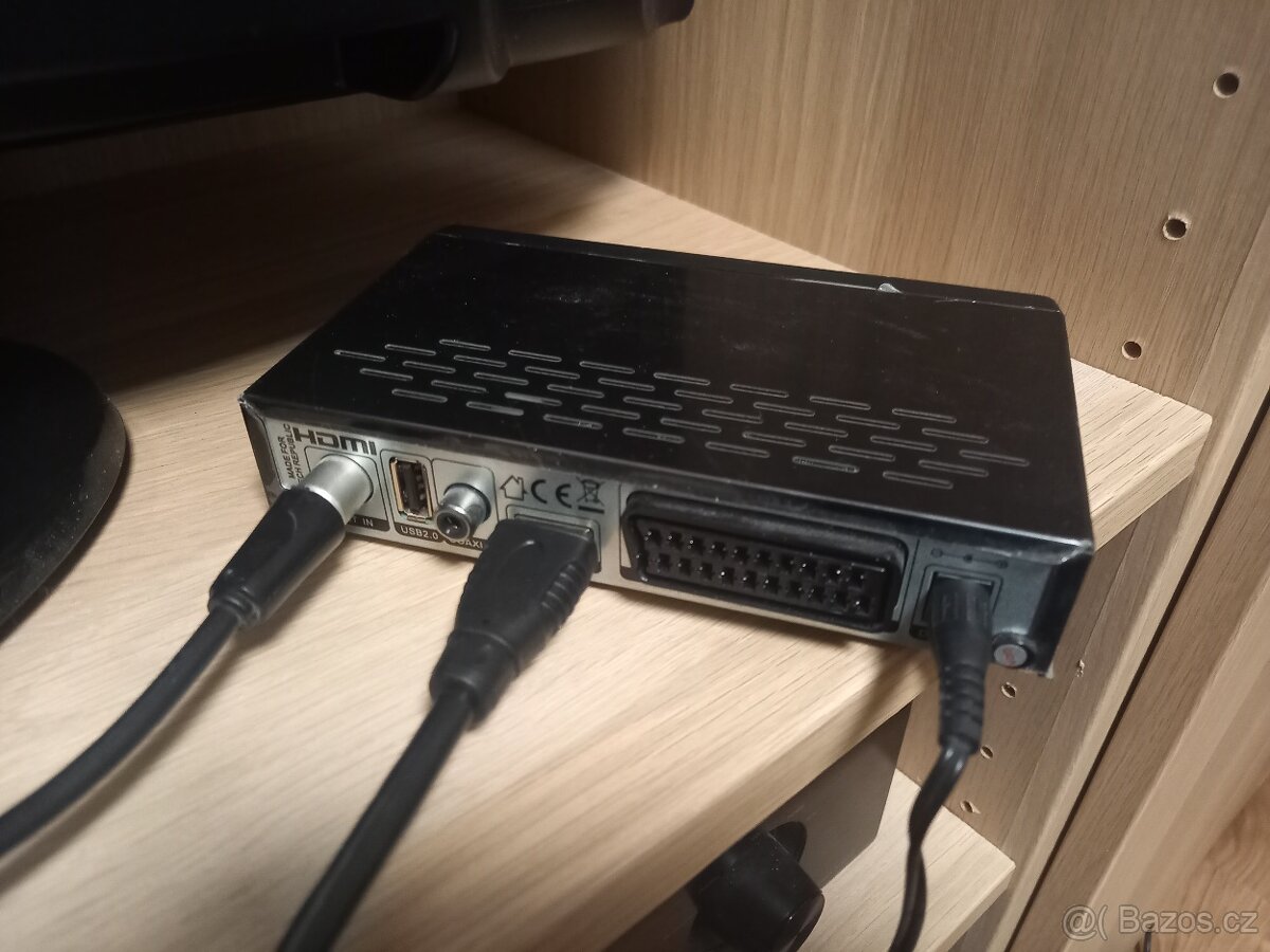 Led TV Samsung UE40EH5000 + Set top box Tesla TE -302 - 5