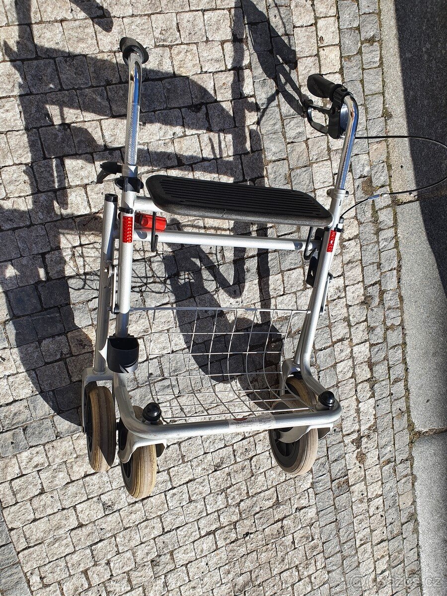 seniorské chodítko se sedátkem - 5
