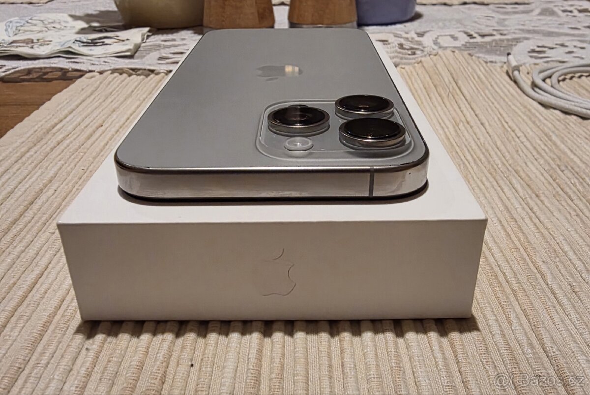 Apple iPhone 16 Pro Max 256 GB - Baterie 100% - 5