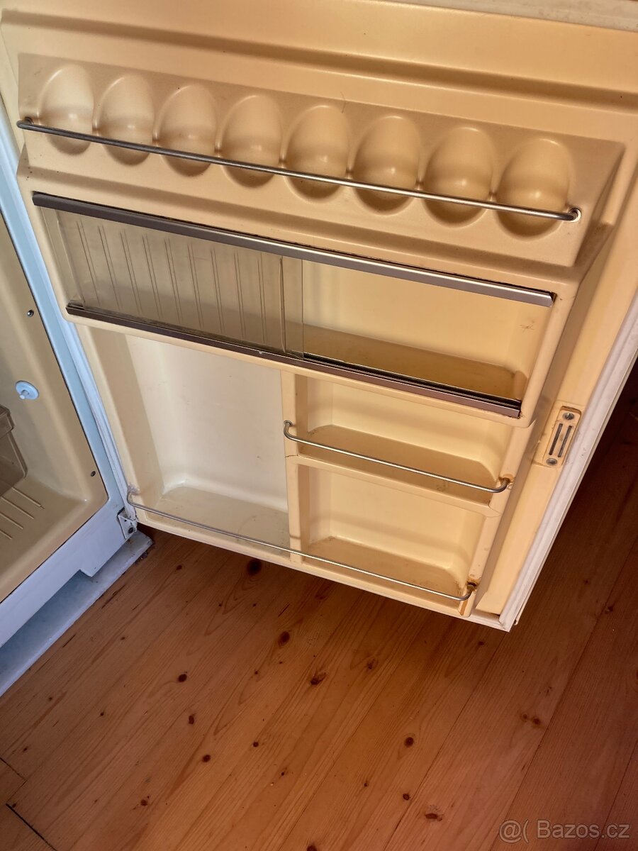 Retro lednička Calex - 5