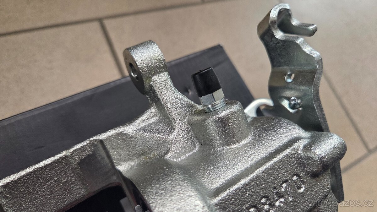 Brzdový třmen 5K0615423 Japan (nový) - 5