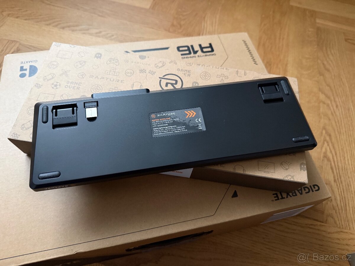 Notebook Gigabyte Gaming A16, klávesnice a myš - 5