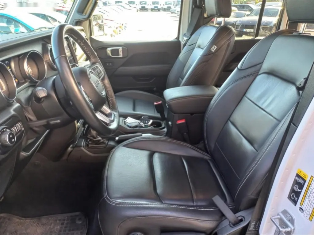 Jeep Wrangler, 2,0 Unlimited Sahara 4x4