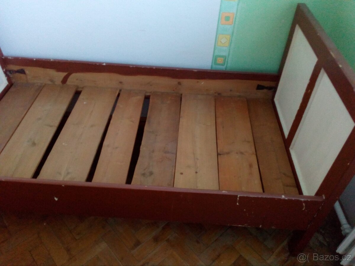 Dřevěná postel - 5