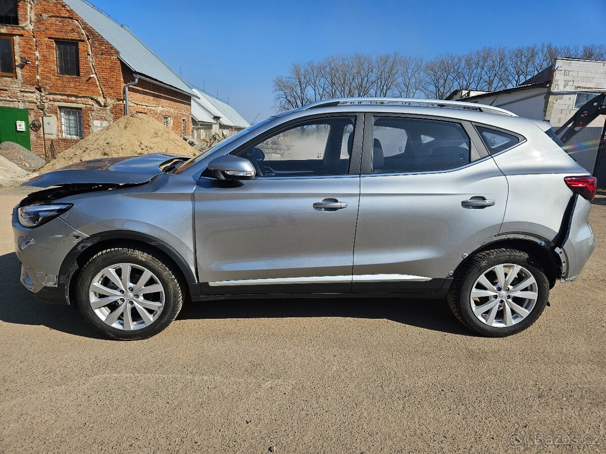 MG ZS 1.5i 78kw 2024 ESSENTIAL - 5