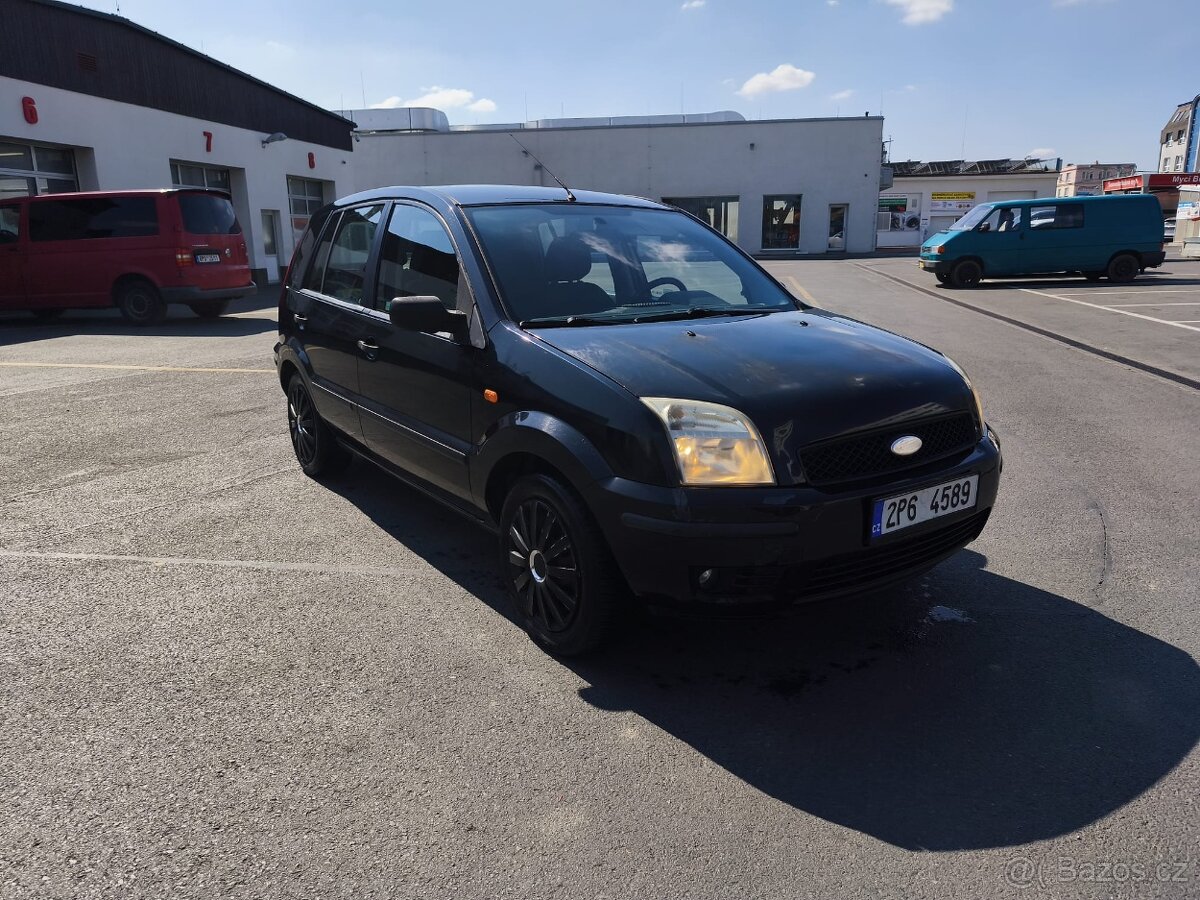 Ford Fusion 1.4 - 5