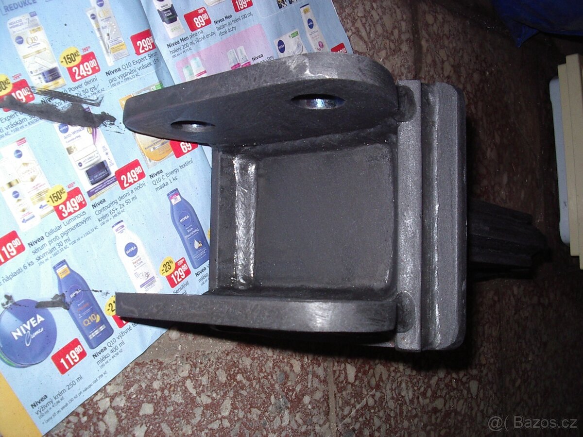Novy RIPPER na minibagr čepy 25mm - 5