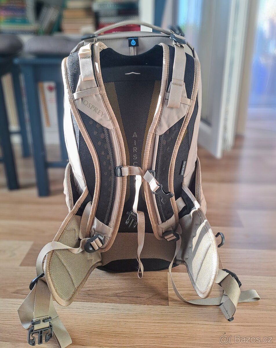 Nový batoh Osprey Escapist 20 - 5